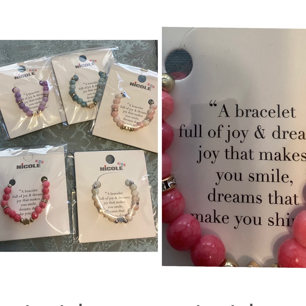 🦌 NWT Girls Bracelet On Message Card. Pick Color